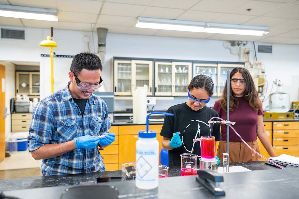 Engineering students in lab